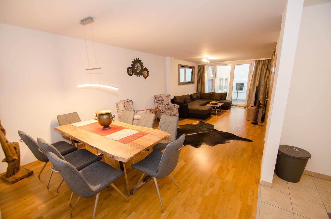 Penthouse Seven By All In One Apartments 젤암제 외부 사진