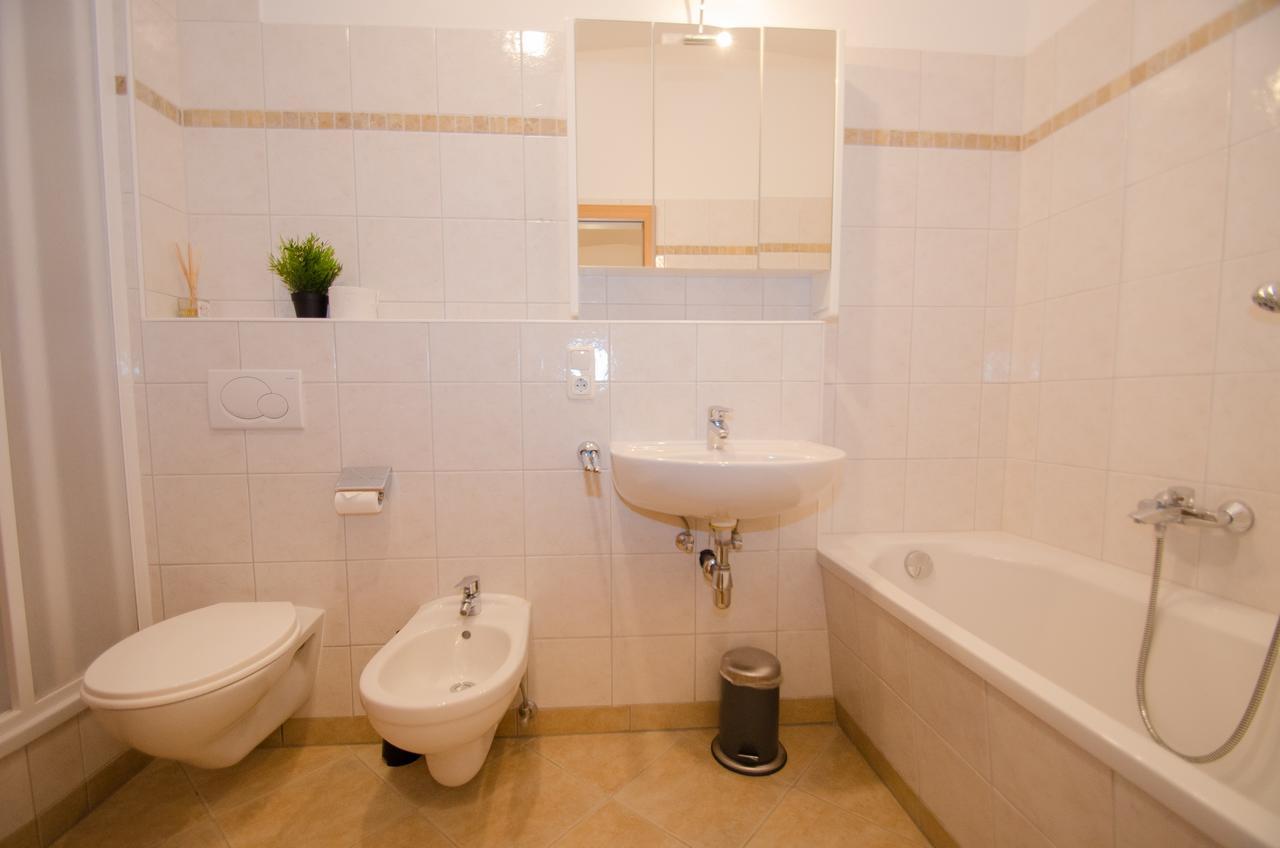 Penthouse Seven By All In One Apartments 젤암제 외부 사진