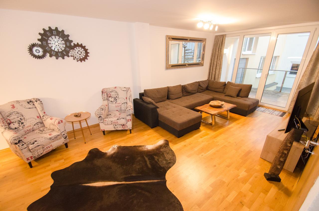 Penthouse Seven By All In One Apartments 젤암제 외부 사진